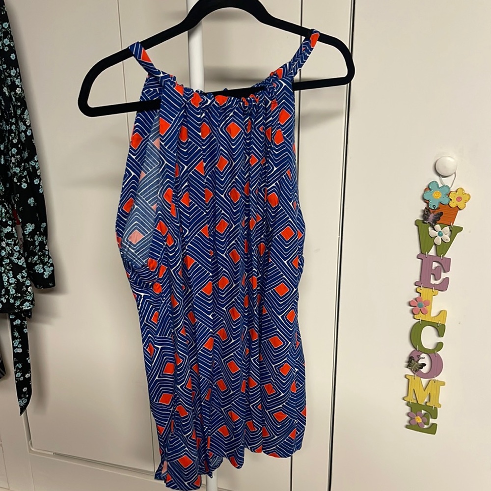 Sleeveless blouse